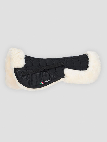 Shop the Equiline Argo Sheepskin Half Pad – Comfort for your horse! Shop the Equiline Argo Sheepskin Half Pad – Comfort for your horse!