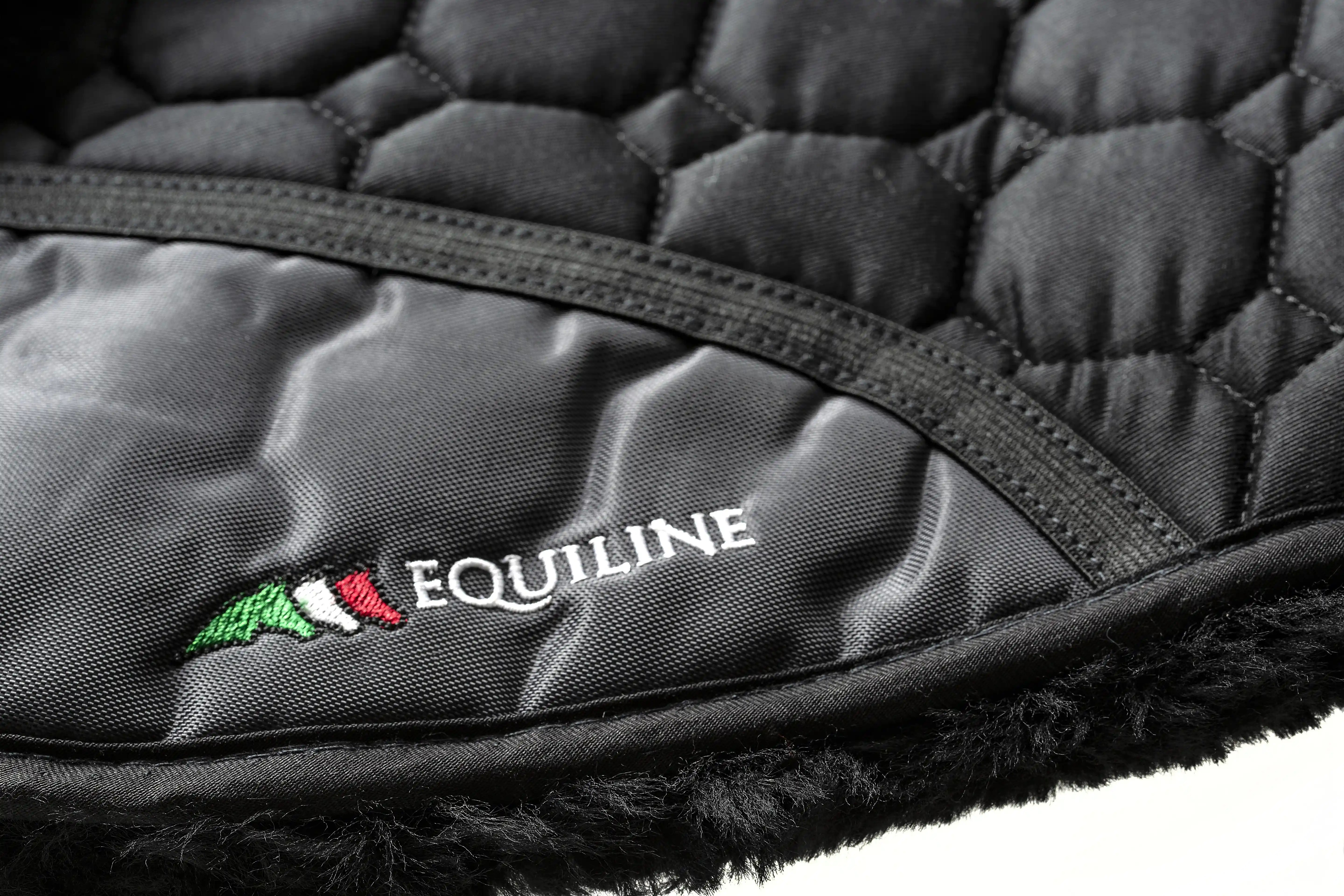 Shop the Equiline Argo Sheepskin Half Pad – Comfort for your horse! Shop the Equiline Argo Sheepskin Half Pad – Comfort for your horse!