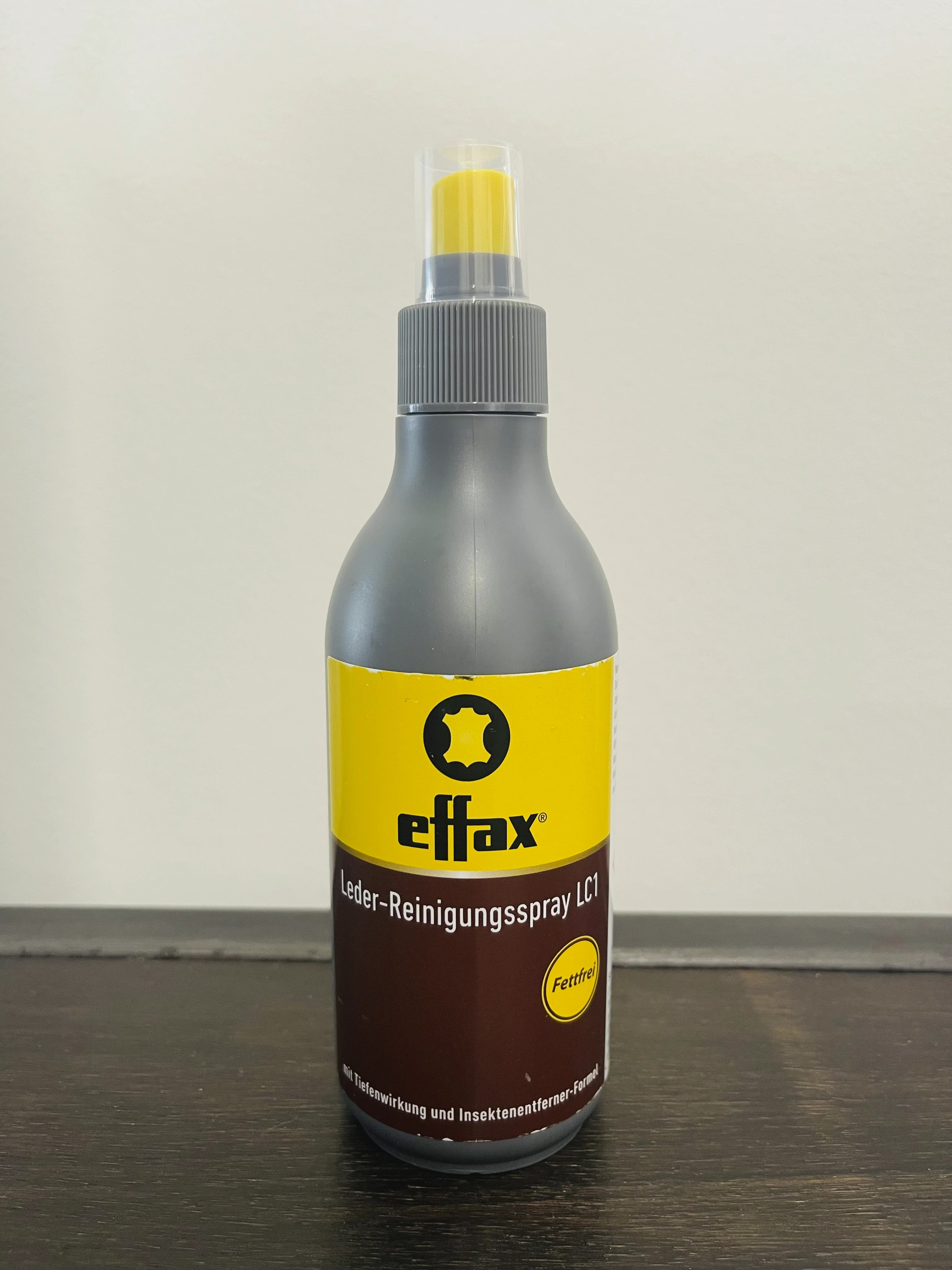 Bestel Effax Leather Cleaning Spray | Houd Leer Schoon & Soepel Bestel Effax Leather Cleaning Spray | Houd Leer Schoon & Soepel