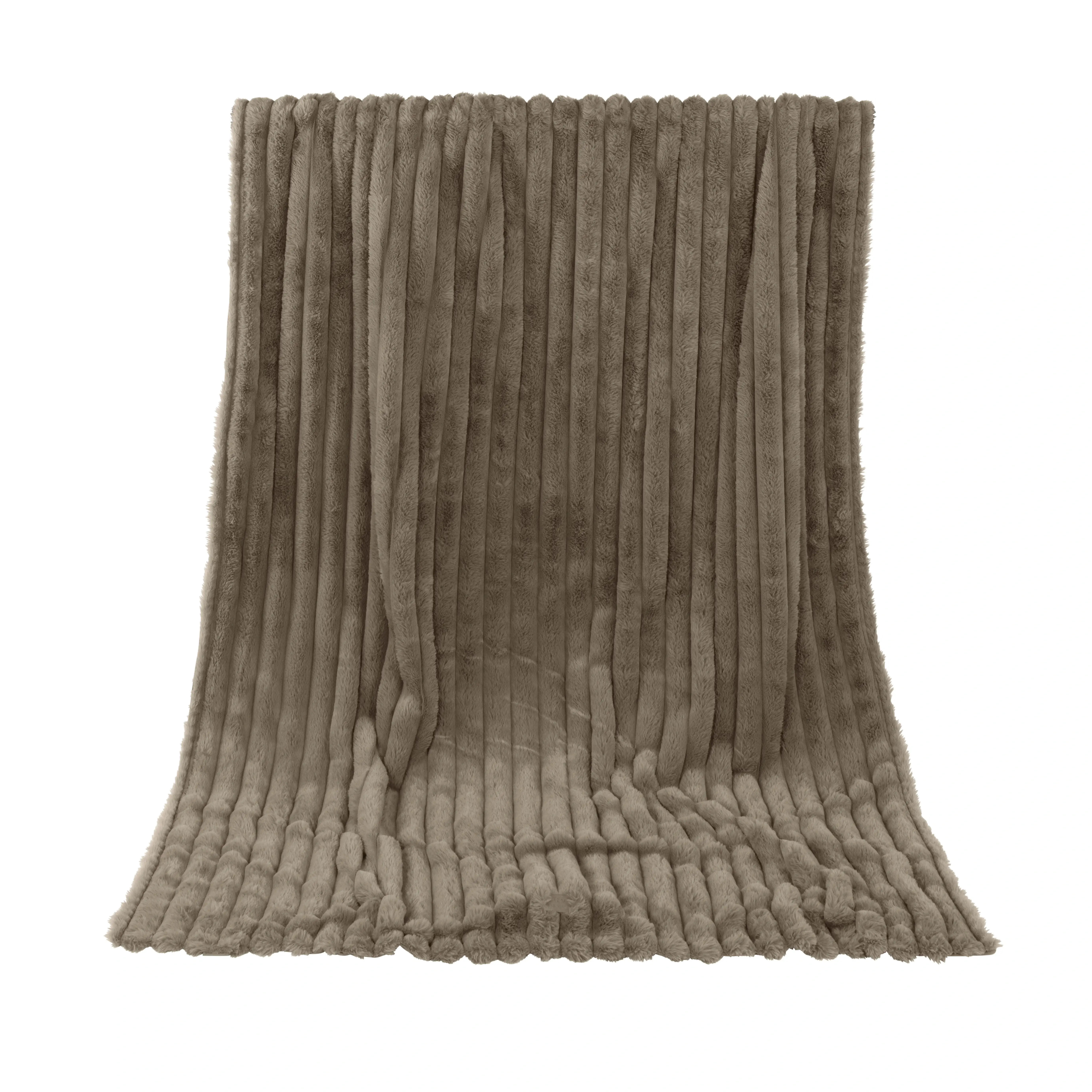 Eskadron Platinum Couch Plaid – Shop the Soft & Luxurious Faux Fur Plaid Now Eskadron Platinum Couch Plaid – Shop the Soft & Luxurious Faux Fur Plaid Now