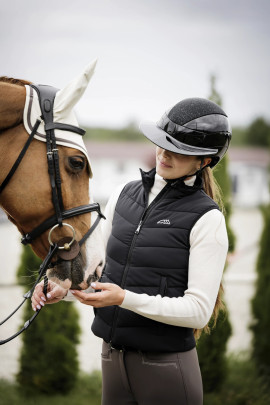 Shop de Equiline Elysir bodywarmer – stijlvol, warm & duurzaam