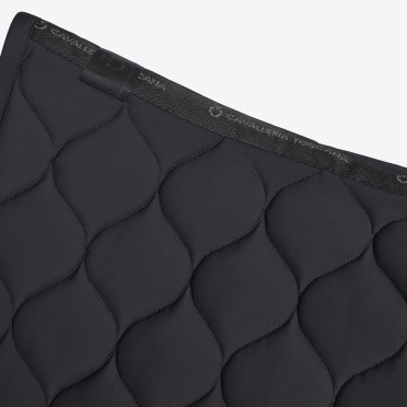 Shop het Cavalleria Toscana New Circular Quilted Zadeldek | Zwart | Comfort & stijl Shop het Cavalleria Toscana New Circular Quilted Zadeldek | Zwart | Comfort & stijl