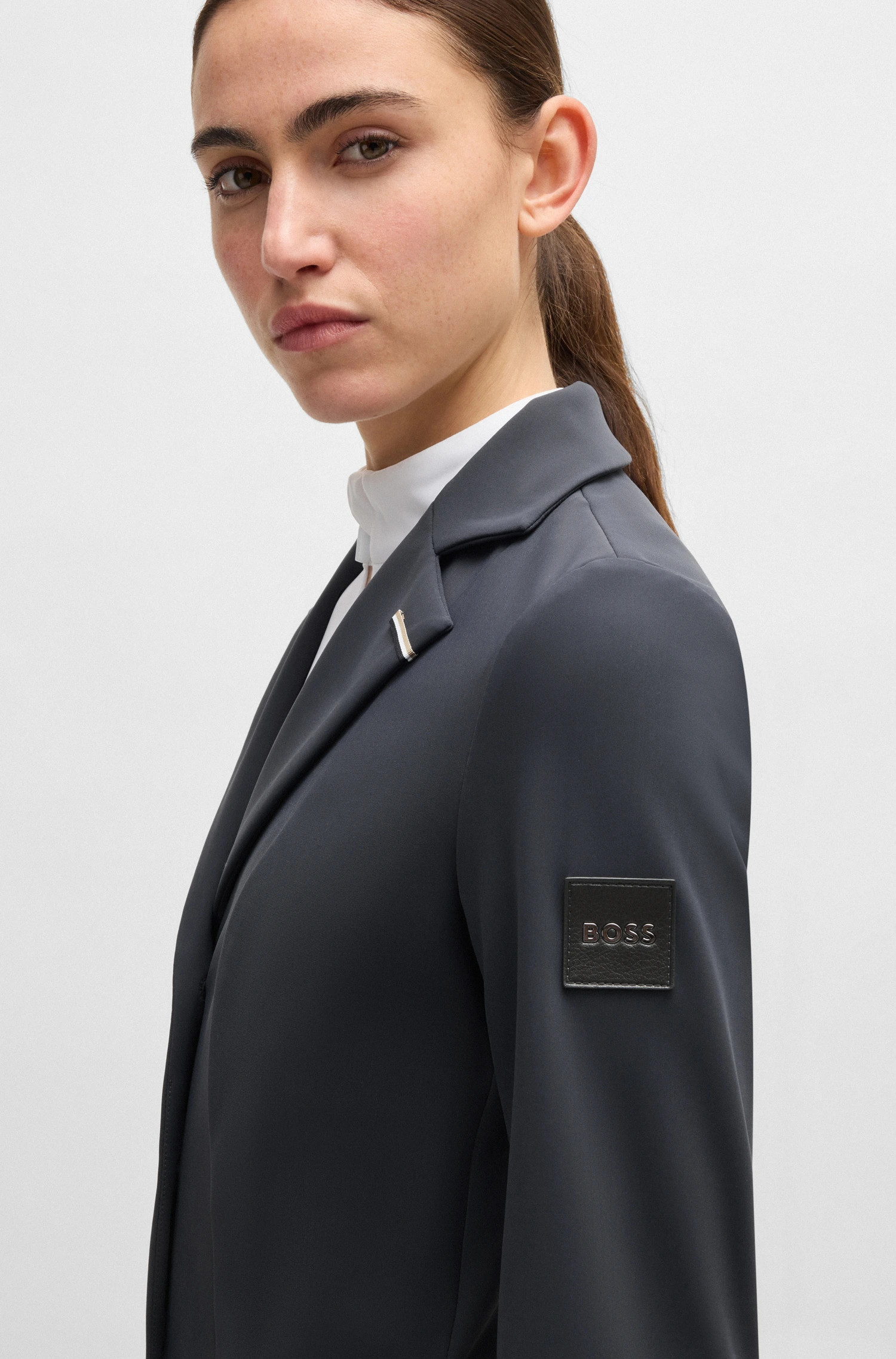BOSS Equestrian Anna Wedstrijdjasje | Luxe Pasvorm | Shop Nu BOSS Equestrian Anna Wedstrijdjasje | Luxe Pasvorm | Shop Nu