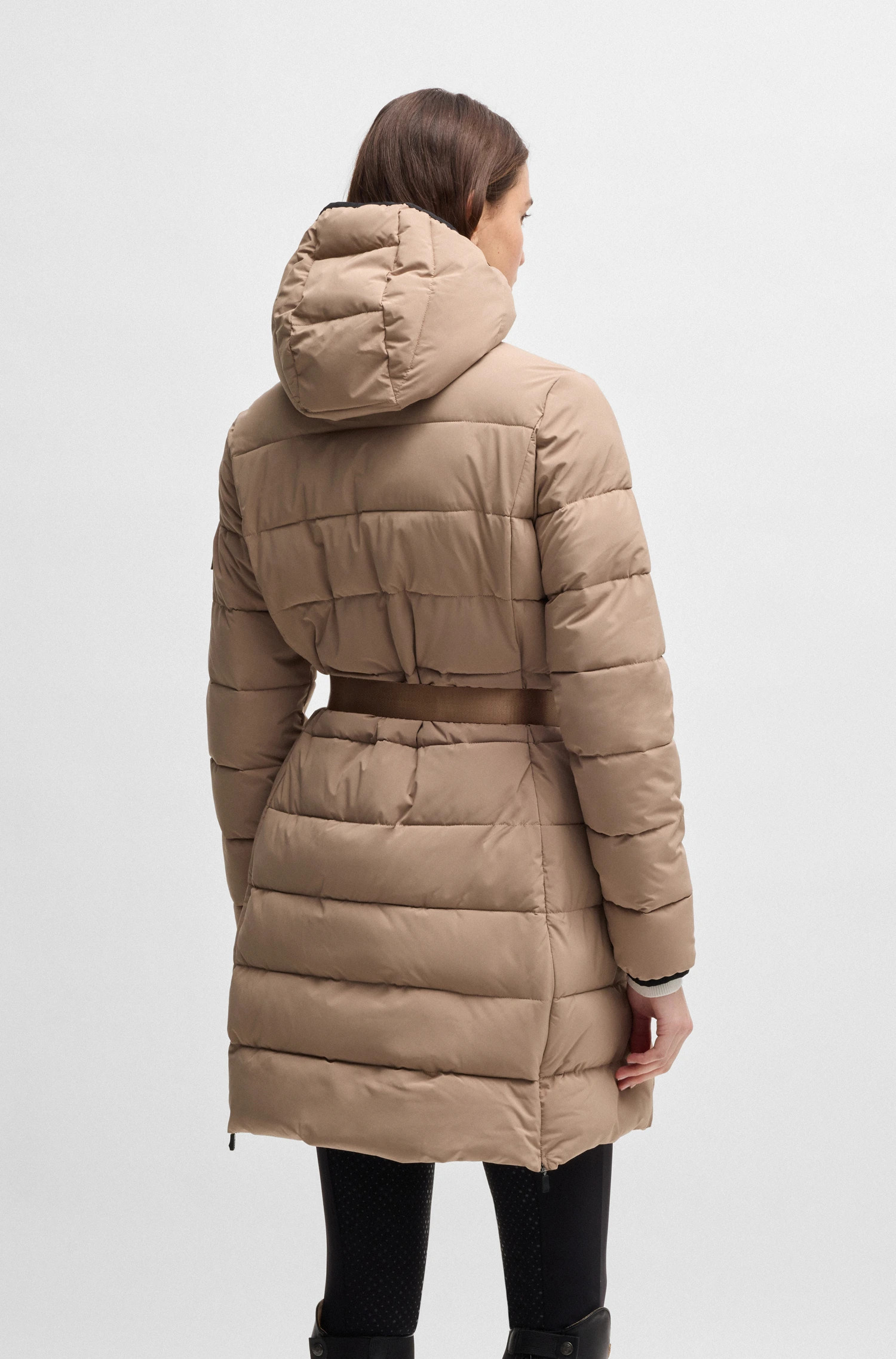 BOSS Equestrian Vespa Jas Camel | Stijlvol & Warm BOSS Equestrian Vespa Jas Camel | Stijlvol & Warm