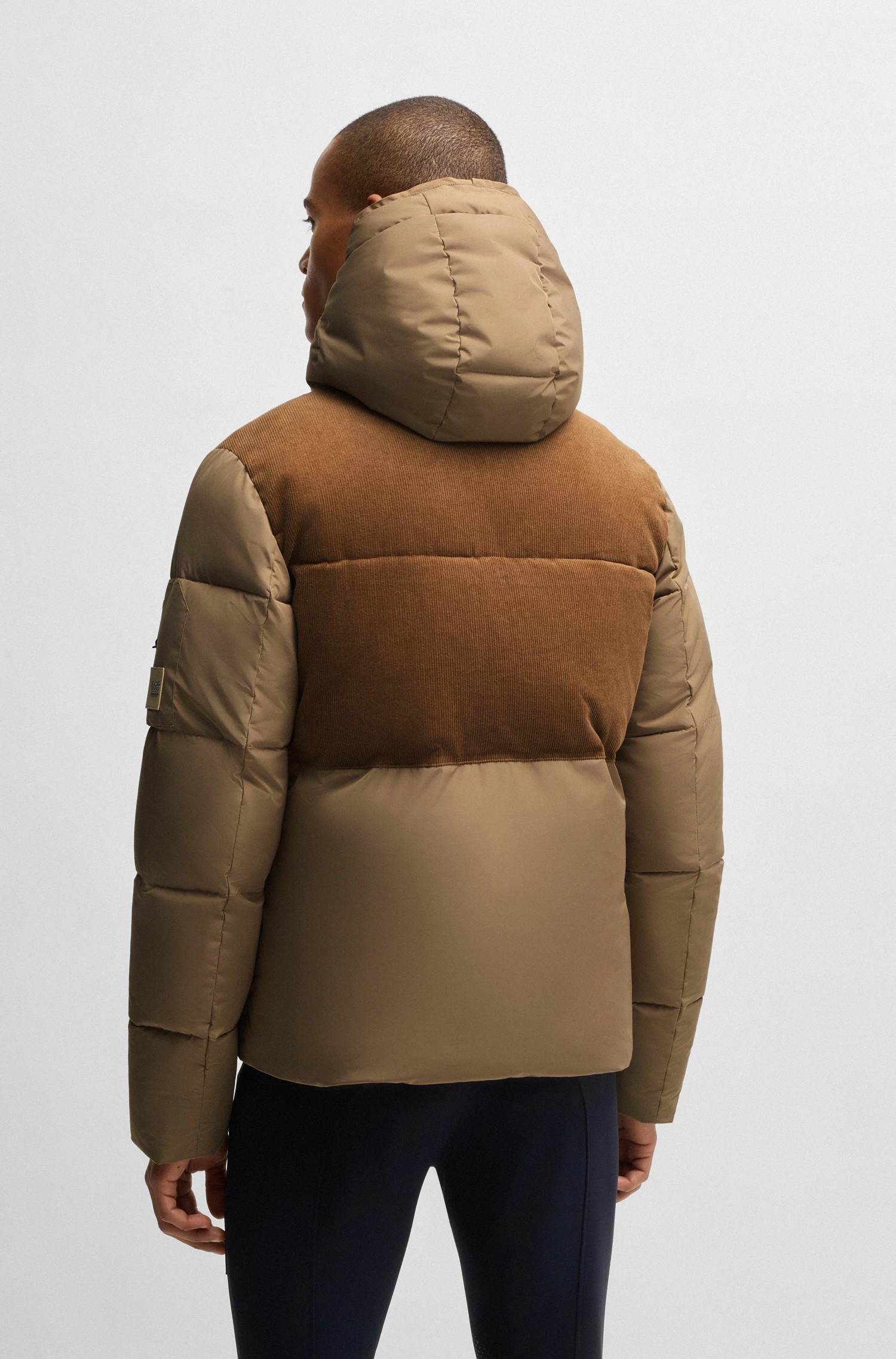 BOSS Equestrian Thomas Winterjas Camel | Chique & Warm | Bestel Nu BOSS Equestrian Thomas Winterjas Camel | Chique & Warm | Bestel Nu