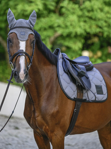 BOSS Equestrian Oornetje voor Paard | Chique & Comfortabel | Shop Nu BOSS Equestrian Oornetje voor Paard | Chique & Comfortabel | Shop Nu