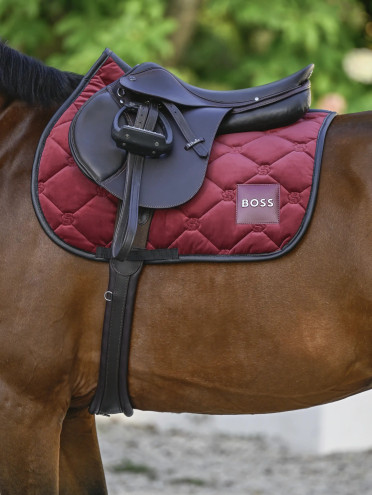 BOSS Equestrian Zadeldekje Velvet Springen | Cabernet BOSS Equestrian Zadeldekje Velvet Springen | Cabernet