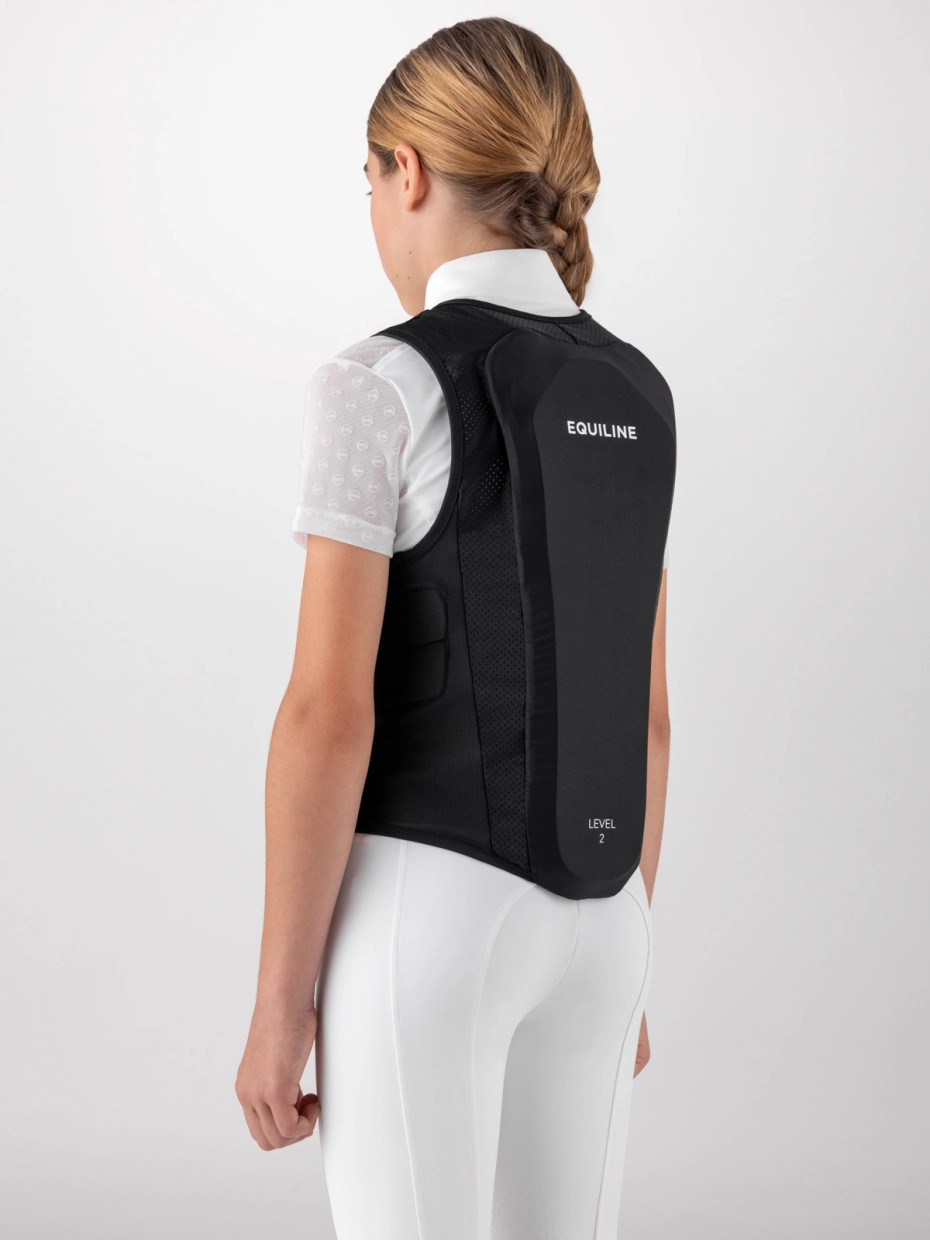 Equiline Rugbeschermer Xcudo Kind | Zwart Equiline Rugbeschermer Xcudo Kind | Zwart