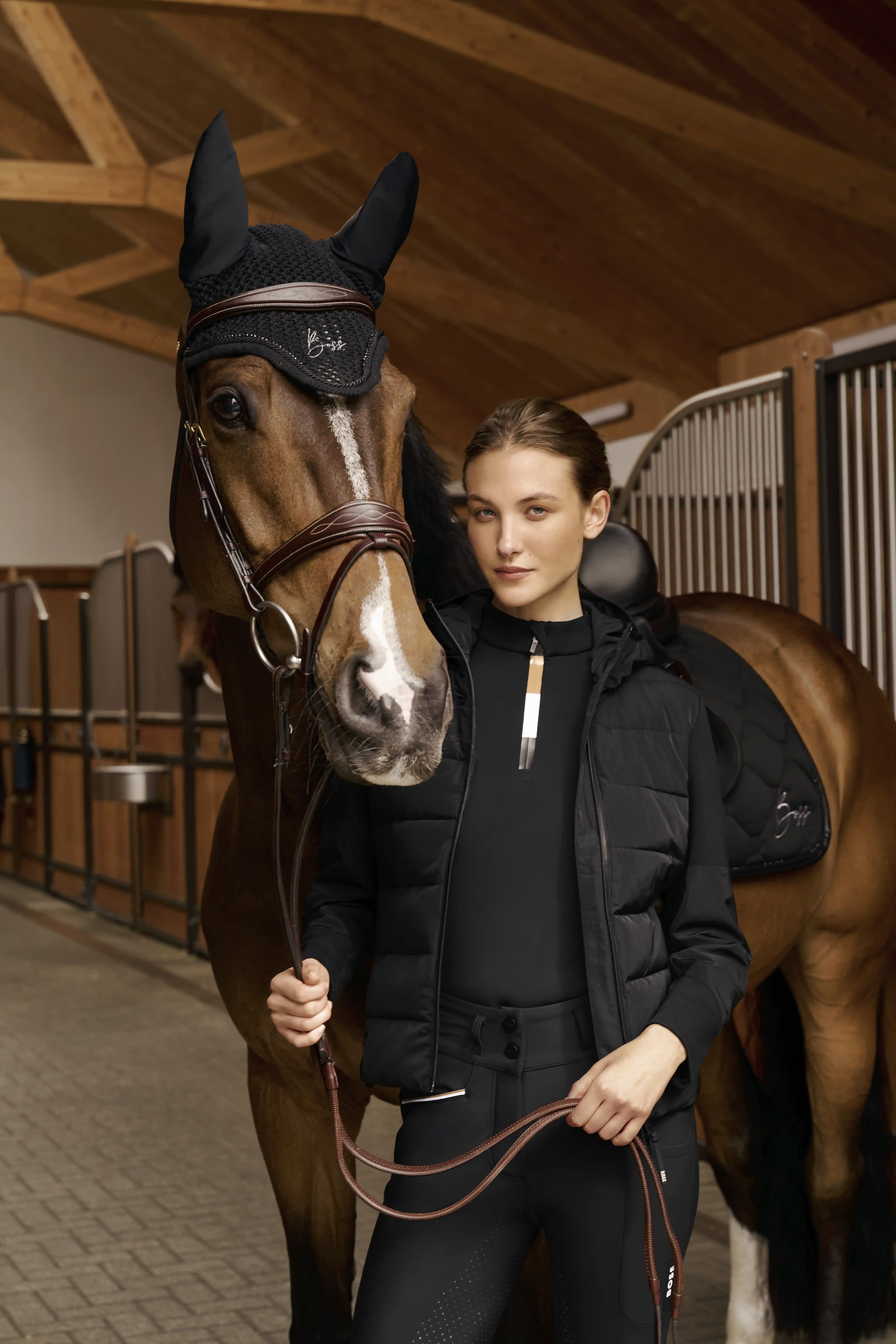 BOSS Equestrian Minou Dames Trainingsshirt | Zwart BOSS Equestrian Minou Dames Trainingsshirt | Zwart