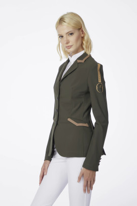 Vestrum Alessandria Wedstrijdjasje TK Oliva Scuro | Shop Nu Vestrum Alessandria Wedstrijdjasje TK Oliva Scuro | Shop Nu