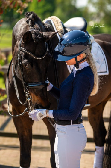 KASK Kooki Lady Glossy Met Swarovski Carpet Blauw KASK Kooki Lady Glossy Met Swarovski Carpet Blauw