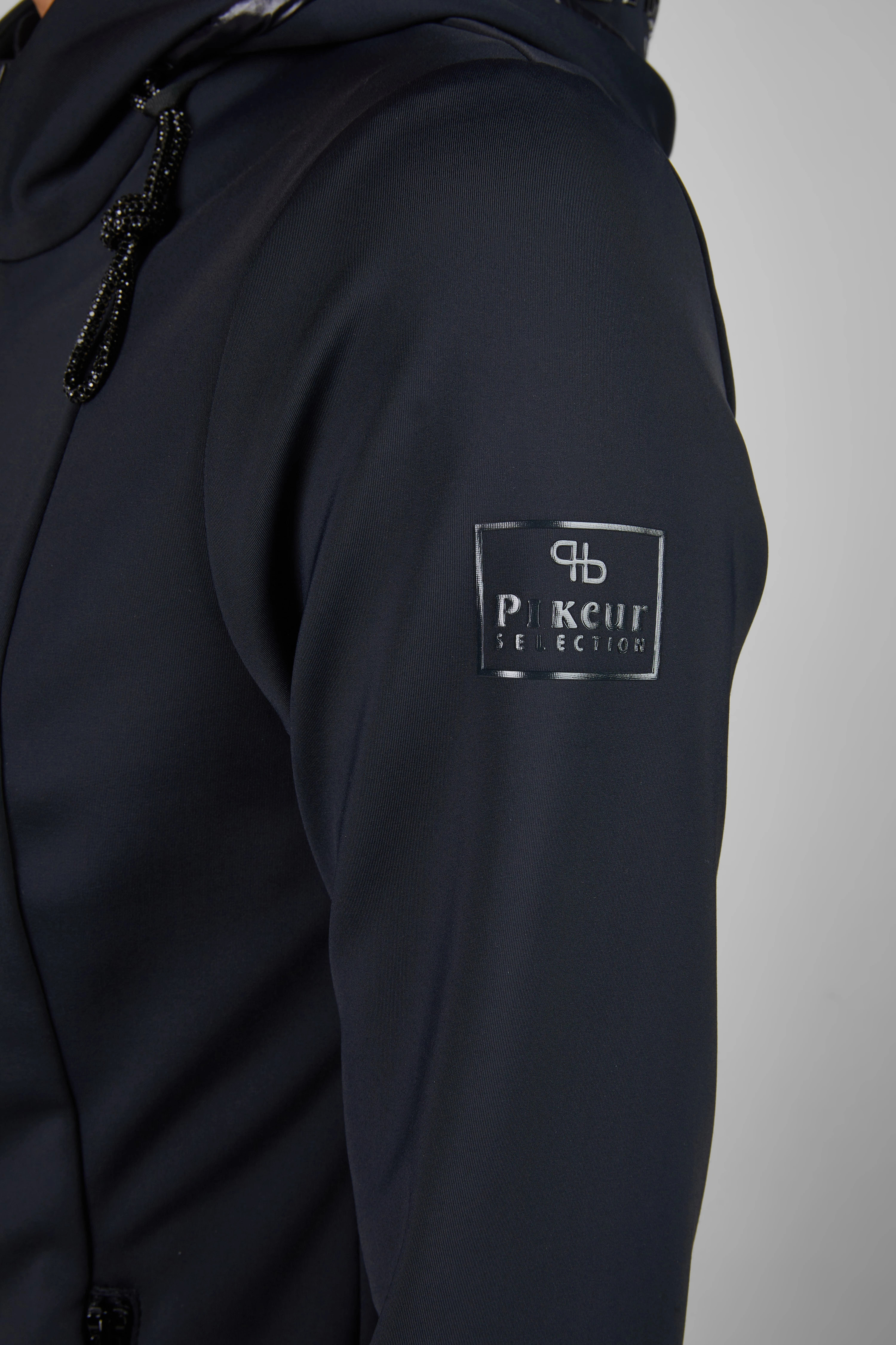Pikeur Fleece Jacket | Black | Timeless Must-Have for Comfort and Style Pikeur Fleece Jacket | Black | Timeless Must-Have for Comfort and Style
