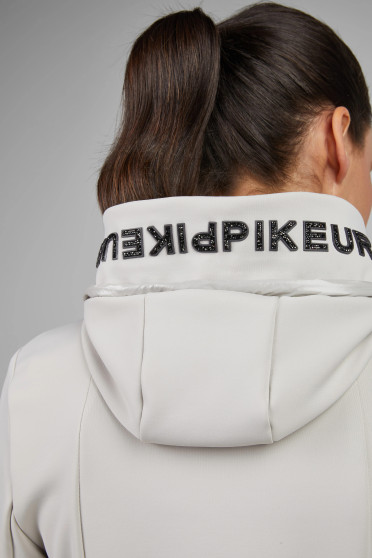 Shop Pikeur Fleece Jacket | Pale Grey | Stijlvol Comfort voor Frisse Dagen Shop Pikeur Fleece Jacket | Pale Grey | Stijlvol Comfort voor Frisse Dagen