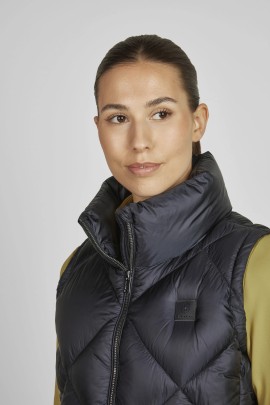 Eskadron Heritage 25/26 Bodywarmer Dark Blue | Shop Now Eskadron Heritage 25/26 Bodywarmer Dark Blue | Shop Now