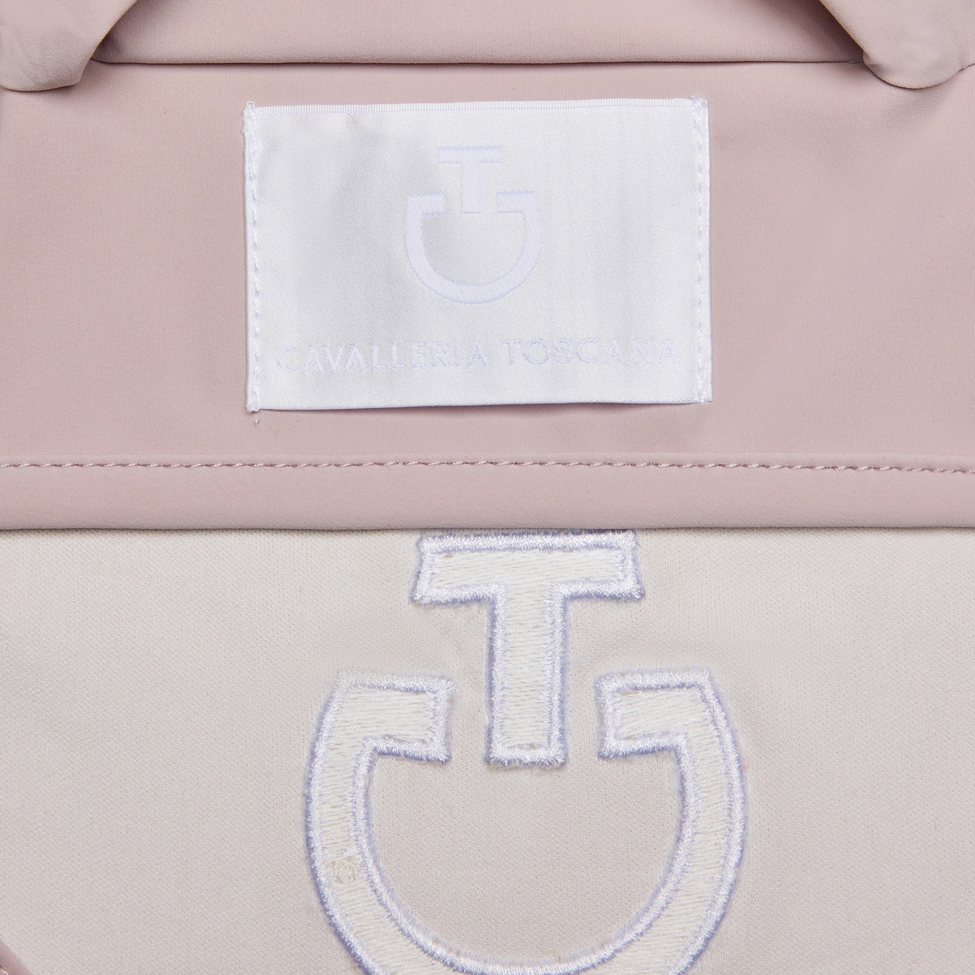 Cavalleria Toscana zomercollectie SS26 | Shop nu Cavalleria Toscana zomercollectie SS26 | Shop nu