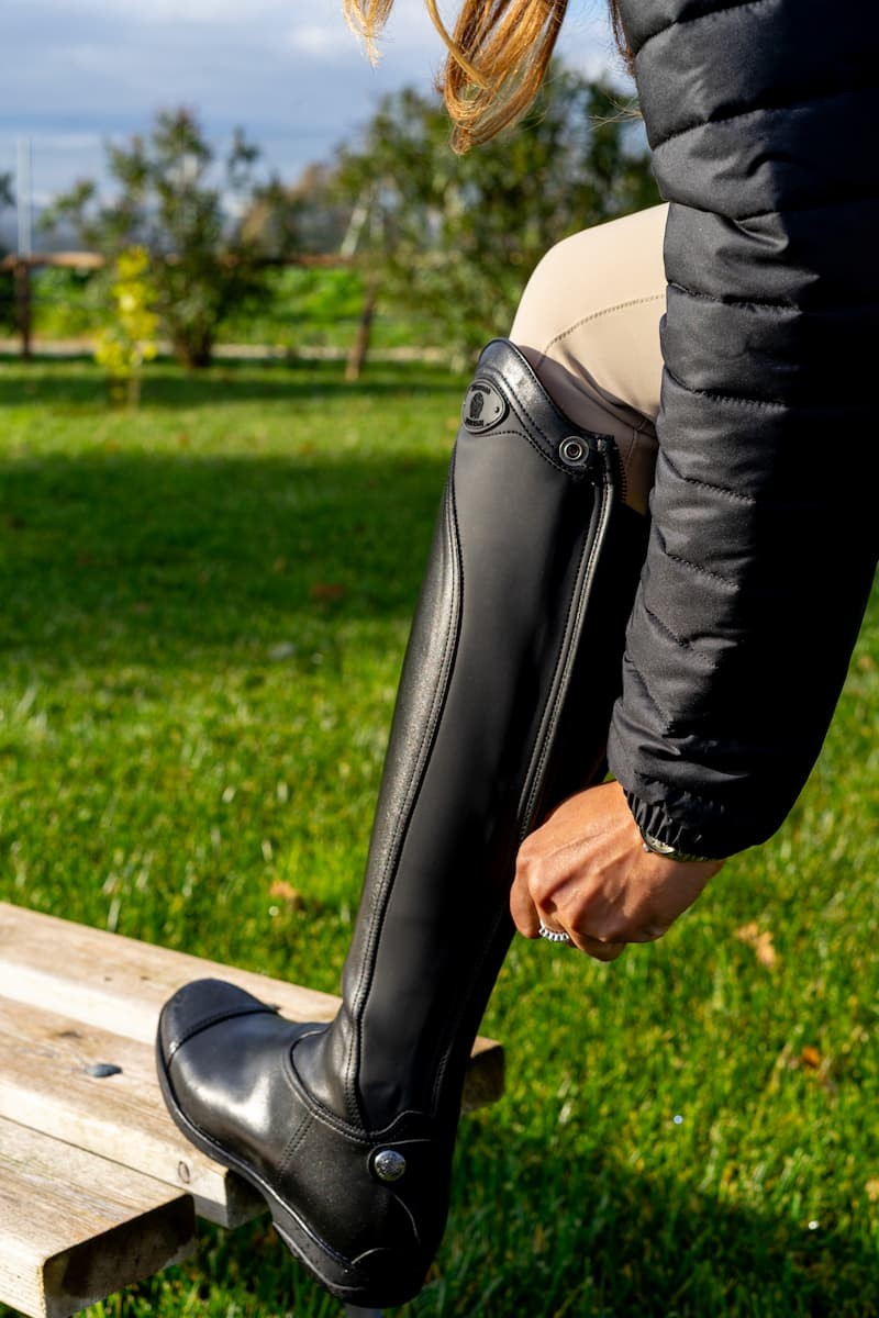 Loreto Paardrijlaars Springlaars zonder veter | Kalfsleer, grip & stretch Loreto Paardrijlaars Springlaars zonder veter | Kalfsleer, grip & stretch
