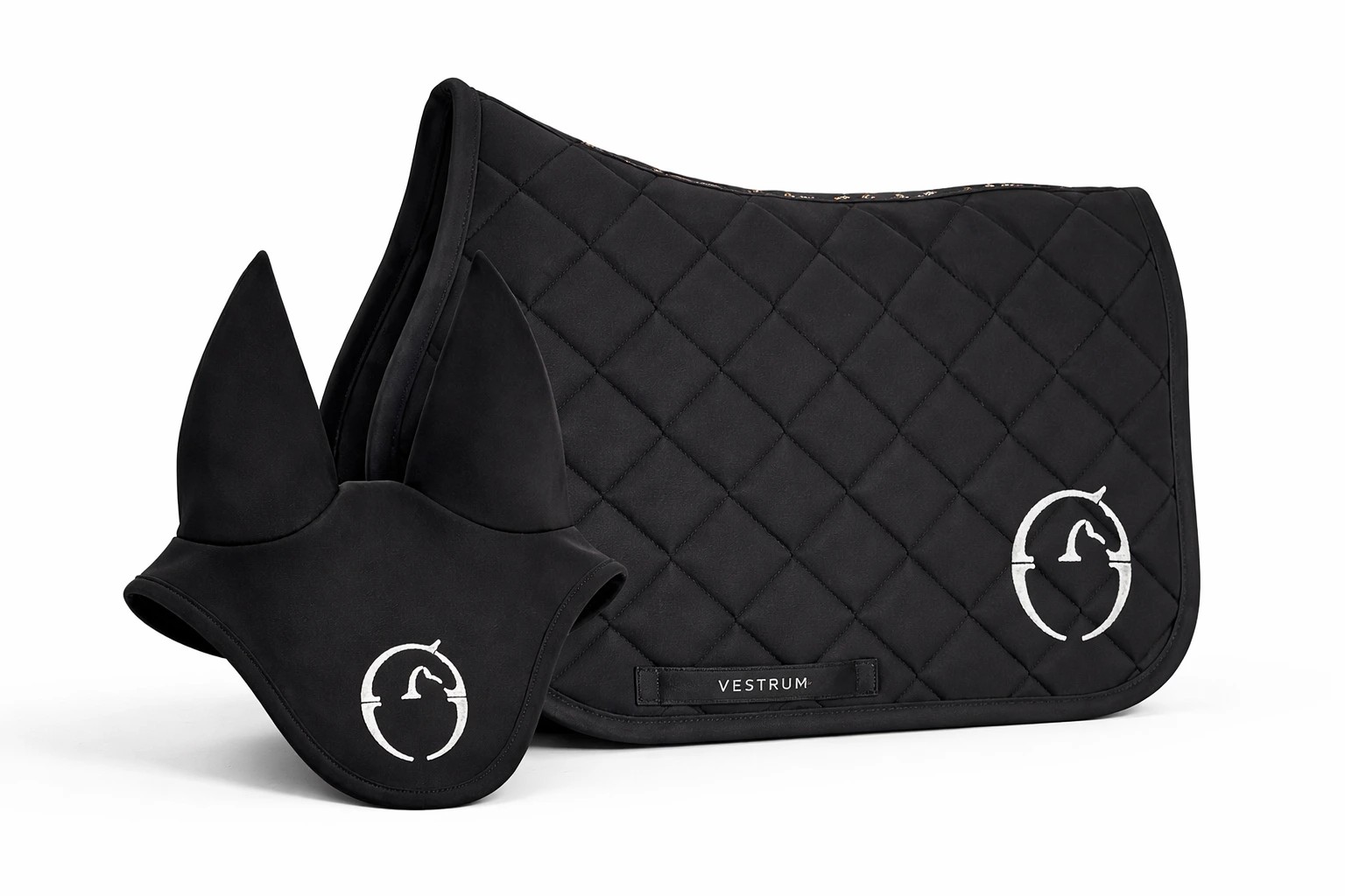 Vestrum Set Los Angeles Saddle Pad & Earnet Jumping | Black Vestrum Set Los Angeles Saddle Pad & Earnet Jumping | Black
