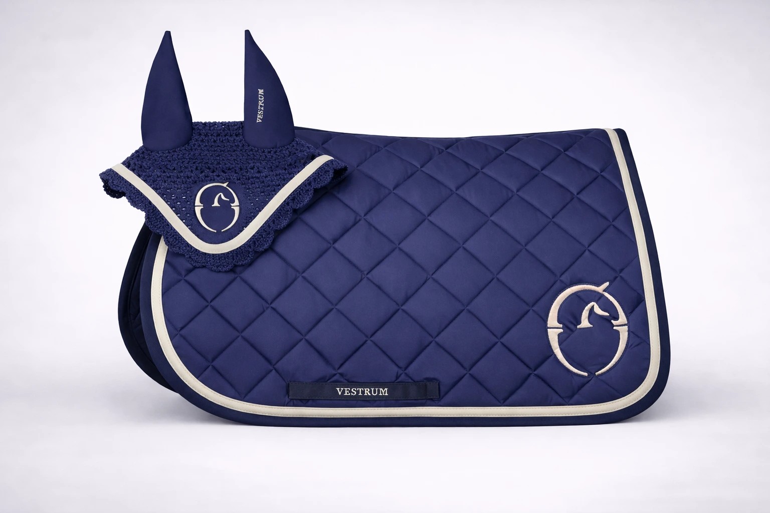 Vestrum Set Bonn Saddle Pad & Earnet Jumping Navy |Beige Vestrum Set Bonn Saddle Pad & Earnet Jumping Navy |Beige