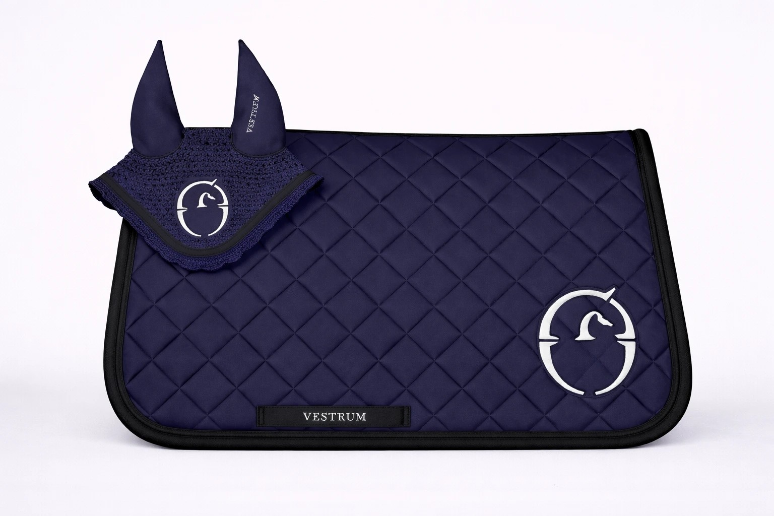 Vestrum Set Los Angeles Saddle Pad & Earnet Jumping | Navy - Black Vestrum Set Los Angeles Saddle Pad & Earnet Jumping | Navy - Black