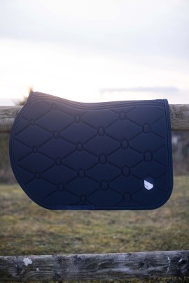 Samshield SpineShield Saddle Pad – Swarovski, Ergonomic & Shock-Absorbing Samshield SpineShield Saddle Pad – Swarovski, Ergonomic & Shock-Absorbing