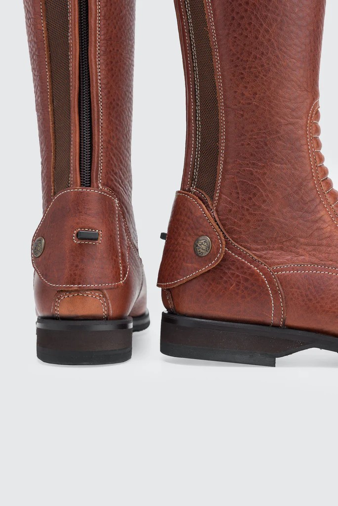 Secchiari Artemide riding boots in cognac | Calfskin | Shop now Secchiari Artemide riding boots in cognac | Calfskin | Shop now