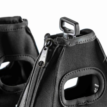 RYDE Stirrup Covers black | Protection for saddle & stirrups | Shop RYDE Stirrup Covers black | Protection for saddle & stirrups | Shop