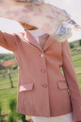 Kentucky Paris Wedstrijdjasje Oudroze | Elegant | Shop nu Kentucky Paris Wedstrijdjasje Oudroze | Elegant | Shop nu