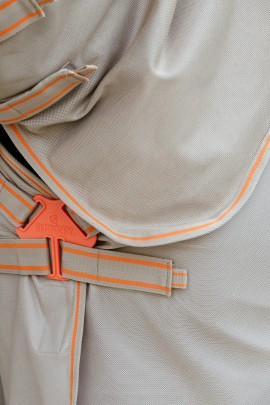 Kentucky Horsewear Mesh Comfort Vliegendeken | Beige - Oranje Kentucky Horsewear Mesh Comfort Vliegendeken | Beige - Oranje