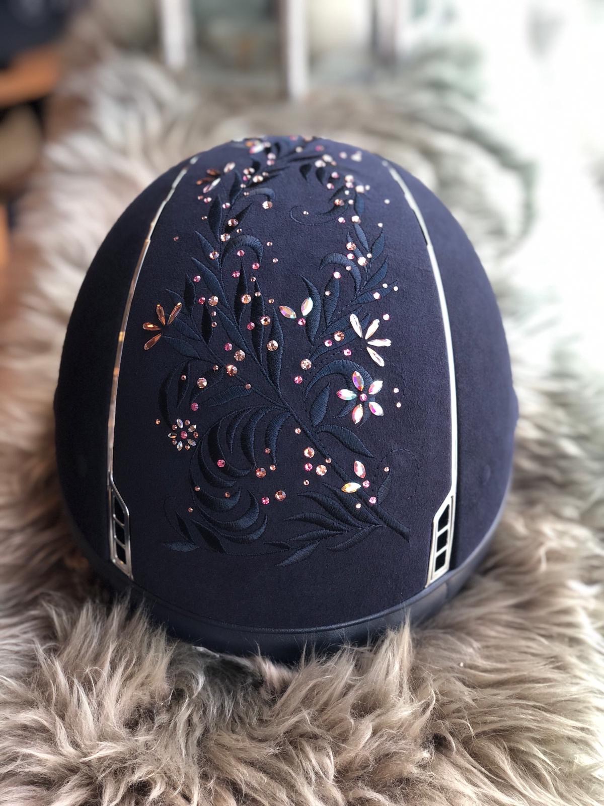 Miss Shield alacantara flower swarovski jewelry blue majestic pink Miss Shield alacantara flower swarovski jewelry blue majestic pink