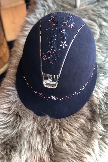 Miss Shield alacantara flower swarovski jewelry blue majestic pink Miss Shield alacantara flower swarovski jewelry blue majestic pink