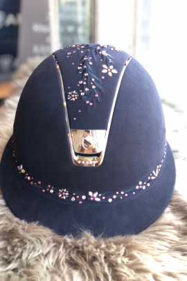Miss Shield alacantara flower swarovski jewelry blue majestic pink Miss Shield alacantara flower swarovski jewelry blue majestic pink