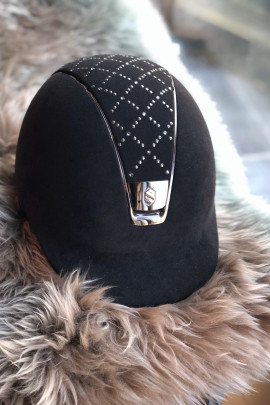 Samshield Cap Premium Zwart + Top Lozenge Swarovski + Chroom Zwart Samshield Cap Premium Zwart + Top Lozenge Swarovski + Chroom Zwart