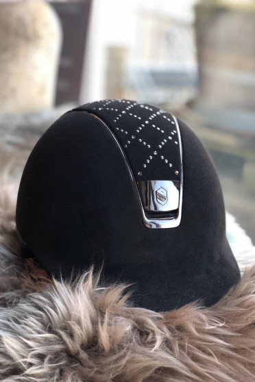 Samshield Cap Premium Zwart + Top Lozenge Swarovski + Chroom Zwart Samshield Cap Premium Zwart + Top Lozenge Swarovski + Chroom Zwart