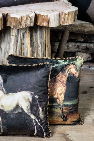 Mars & More Classic Velvet Cushion Horse Brown Mars & More Classic Velvet Cushion Horse Brown