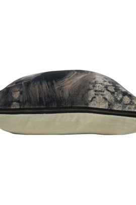 Mars & More Classic Velvet Cushion Horse Grey Mars & More Classic Velvet Cushion Horse Grey